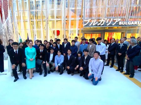 🔴 大阪・関西万博×阪大！ 🔵 ブルガリア・ナショナルデーで外国語学部と人文学研究科外国学専攻の学生がショートスピーチを披露しました － 大阪大学