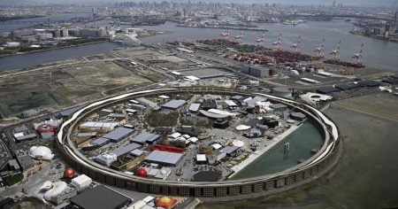 万博会場でレジオネラ属菌検出、水上ショー中止　ユスリカの発生源で | 毎日新聞
