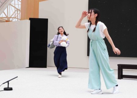 関西大学「学窓座」が万博公演　創立81年目伝統演劇研究部が「100年後の未来」テーマに舞台 外国人観光客も「オ～」熱視線 | ブームスポーツ編集局