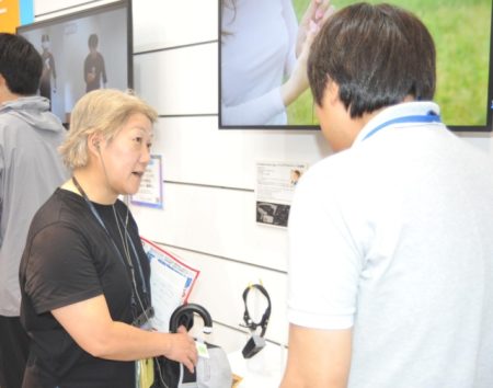 【大阪・関西万博】軟骨伝導技術が開く未来　イヤホン、集音器、「スカウター」など展示　奈良県医大とMBTコンソーシアム - 大阪ヘルスケアパビリオンで6月16日まで｜奈良新聞デジタル
