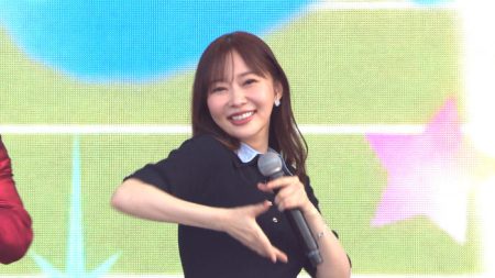 指原莉乃 6年ぶりに「恋チュン」をTVで披露！大阪・関西万博会場で2500人と踊った“おにぎりダンス”｜行列のできる相談所｜日本テレビ