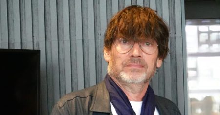 ブラーのアレックス・ジェームスが大阪・関西万博でDJパフォ　関係者「出店やチーズ販売はしません」 - サンスポ