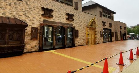 ネパール館、万博2カ月で一度も開館せず　工事費用トラブル？　装飾も未完成のままむき出し - 産経ニュース