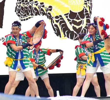 世界に届け、笑顔の花笠　大阪・関西万博で「東北絆まつり」開幕、大震災支援に感謝｜山形新聞