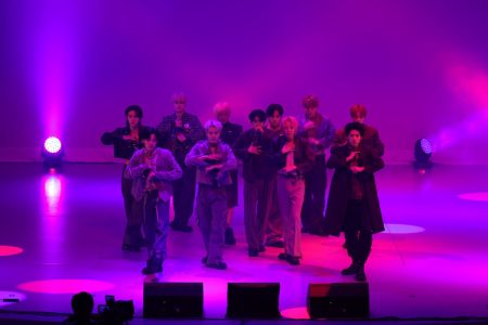 JO1、万博で国連×吉本興業イベントのトリ飾る　浜田雅功の大ヒット曲をミャクミャクとダンス【セトリあり】 【大阪・関西万博】 | ORICON NEWS