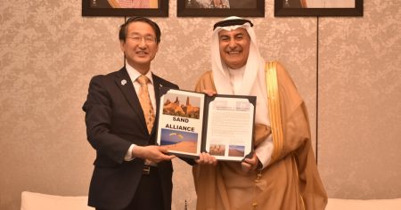 鳥取県が大阪万博で「砂同盟」　観光外交進めヨルダンなど4カ国と締結 - 日本経済新聞
