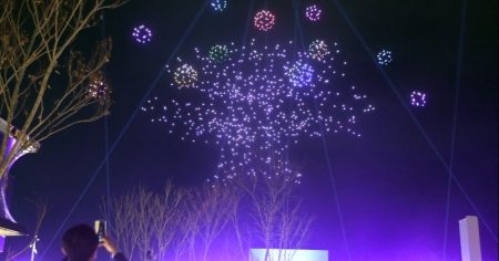 万博「夜のショー」時間変更　大屋根リング上空に未来への“願いの樹”を描くドローンショー 【大阪・関西万博】 | ORICON NEWS