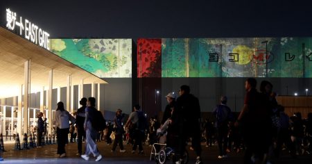 大阪万博、東ゲート外に新たな「パビリオン」　隣接倉庫に国宝投映 - 日本経済新聞