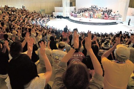 【万博公演動画】世界に魅せた石見神楽　万博公演が閉幕　関係者感慨　観客は大喝采 | 山陰中央新報デジタル