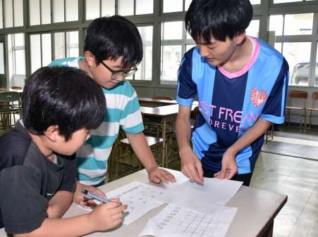 【写真】火山や防災、楽しく学ぼう　大阪万博でも好評を博した「謎解き脱出ゲーム」、大口高校生が文化祭で披露 | 鹿児島のニュース | 南日本新聞デジタル