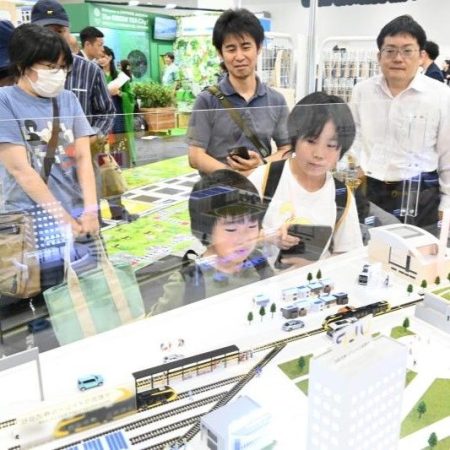大阪・関西万博　宇都宮や芳賀など出展ブースに１万人超が来場　LRT模型など展示｜県内主要,政治行政,地域の話題｜下野新聞デジタルニュース｜下野新聞デジタル