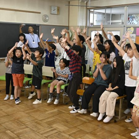 大阪・関西万博会場に渡良瀬遊水地の現状報告　小山市下生井小　６年生がオンラインで発信｜県内主要,社会,政治行政,地域の話題｜下野新聞デジタルニュース｜下野新聞デジタル