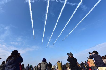【イベント告知】中止していた大阪・関西万博でのブルーインパルス展示飛行が実施決定 - デジカメ Watch