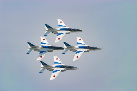 大阪リベンジだ「ブルーインパルス」万博で再飛行へ “ひらパー”の空にも来る！ 日時は？ | 乗りものニュース