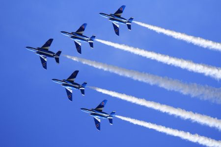 大阪･関西万博の会場周辺を”ブルーインパルス”が飛行、7/12(土) 13(日)の2日間で開催予定、ルートや予定時間を確認しよう！ (2025年7月6日) - エキサイトニュース