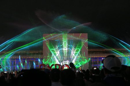 万博「水上ショー」復活、１１日夜は大屋根リング閉鎖で大混雑 | Lmaga.jp