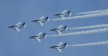 【動画】万博の空で舞うブルーインパルス　華麗な飛行技術に「すごい」と歓声や拍手 - 産経ニュース