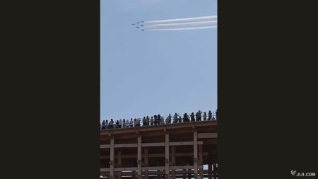 ブルーインパルス、万博上空に　異例の再挑戦、開幕日は中止：時事ドットコム