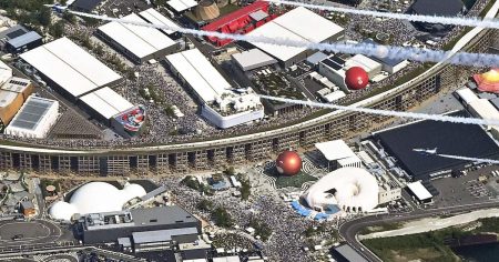 ブルーインパルス飛行の12日、万博来場者は16万4千人　大屋根リング一時立ち入り規制 - 産経ニュース