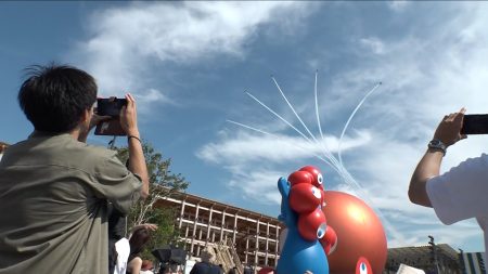 厳しい暑さの中での「ブルーインパルス」展示飛行で一般来場者３１万人超！　７月１２日・１３日　大阪・関西万博