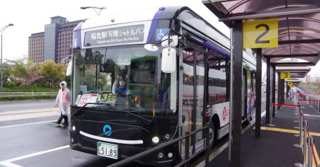 大阪万博シャトルバス、混雑日夜間の桜島駅行きを完全予約制に - 日本経済新聞