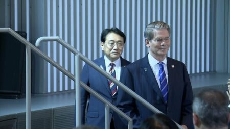 アメリカのベッセント財務長官が大阪・関西万博を訪問…午後には赤沢経済再生相の案内でアメリカパビリオンを視察｜FNNプライムオンライン