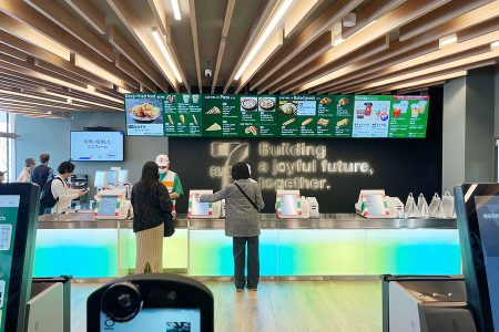 万博内「セブン‐イレブン」、全国で一番売れているものとは？ | Lmaga.jp
