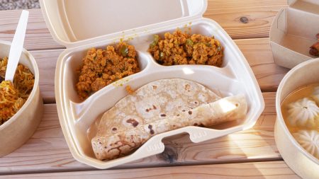 【大阪・関西万博】ついにオープンしたネパールパビリオンで各種ネパール料理を食べてきたよレポート、「パラタを茹でる」という名前の謎料理の味はいかに - GIGAZINE