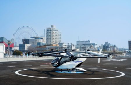 大阪･関西万博 “空飛ぶクルマ”のデモフライト7/31開始！事前予約は不要、SkyDriveが飛行スケジュールや観覧方法を発表 | 鉄道ニュース | 鉄道チャンネル