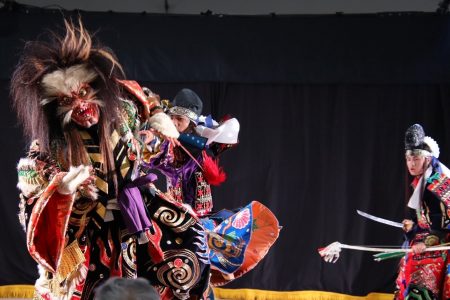 益田、浜田の神楽団、大阪・関西万博で「八岐大蛇」を披露 | 中国新聞デジタル