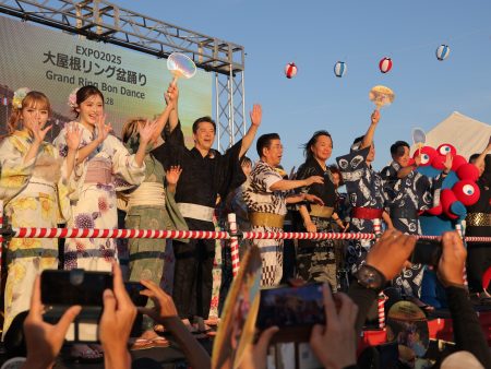 大阪・関西万博“大屋根リング”で圧巻の「8000人」河内音頭! 悲願叶えた河内家菊水丸「夢のような空間でいつまでもここにいたい!」 | FANY Magazine