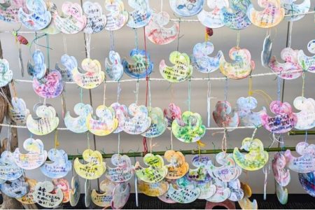 大阪・関西万博「対馬ウィーク」展示作品を、対馬やまねこ空港にて特別公開中｜【西日本新聞me】