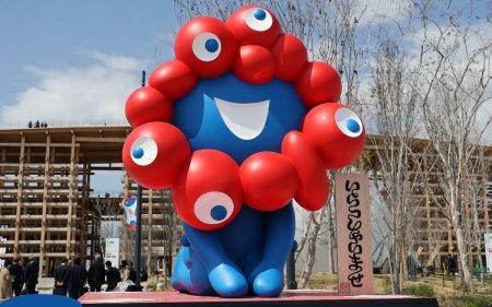 【関西・大阪万博】「破格の未払い騒動」「兵庫県知事もゴリ押し」「維新利権」…週刊文春が報じた万博の闇 | 文春オンライン
