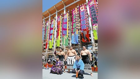大阪万博:世界の心に”のこった”…大相撲＜万博場所＞、大の里関・横綱土俵入りに「ヨイショ！」掛け声 : 読売新聞