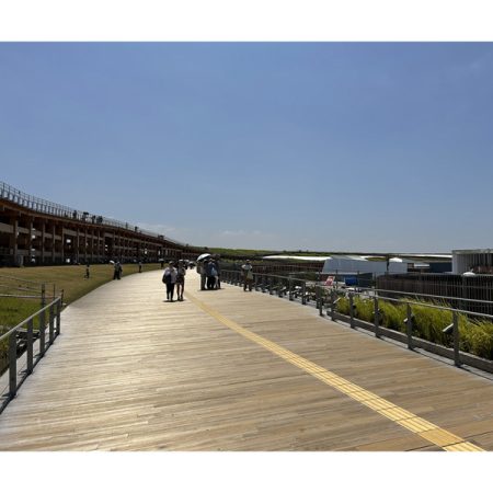 大阪・関西万博を訪れた記者、“地獄”のような暑さでパビリオンの感想は「涼しい」｜ニフティニュース