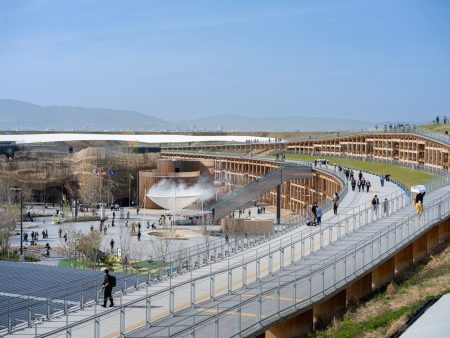 ［大阪・関西万博］トイレや休憩所などを紹介_ポップアップステージ（東内） - TECTURE MAG（テクチャーマガジン） | 空間デザイン・建築メディア