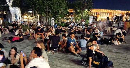 中央線見合わせ　万博会場から出られず　中には担架で運ばれる人も　「いつ帰れるのか」 - 産経ニュース