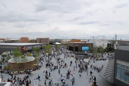 メトロ停電で３万人が足止め…大阪・関西万博会場から徒歩で“脱出”するならＪＲ駅まで２時間覚悟（スポーツ報知） - Yahoo!ニュース