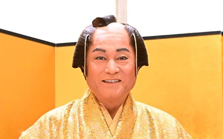 大阪万博でマツケンサンバを熱演した松平健、グランドセイコーの腕時計を愛用 | 高級腕時計専門誌クロノス日本版[webChronos]
