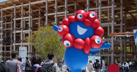 万博会場のミャクミャク像を「万博記念公園」に移設へ　大阪府が取得、太陽の塔とコラボ？ - 産経ニュース
