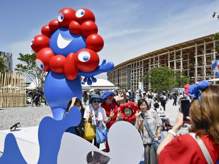 ミャクミャク像2体、府が所有へ　大阪・吹田の万博記念公園に移設|47NEWS（よんななニュース）
