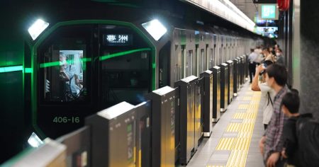 新幹線無賃乗車、万博で集団万引…撮り鉄転売ヤー「大宮赤ラン軍団」　そのセコすぎる手口 - 産経ニュース