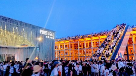 ナイトEXPO、涼しげに…大阪・関西万博「夏パス」期限駆け込み、過去2番目の人出 今後土日に混雑（ラジトピ　ラジオ関西トピックス）｜ｄメニューニュース（NTTドコモ）