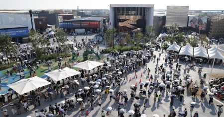 大阪万博、一般来場者が初の20万人到達　会期末迫り来場増 - 日本経済新聞