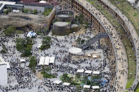 万博一般入場者数、13日に最多更新　連休前日から3日連続20万人超（毎日新聞） - Yahoo!ニュース