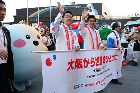 【大阪・関西万博】吉村洋文府知事　会期延長を横山市長に提案「やればやるほど黒字なるやん」 | 東スポWEB