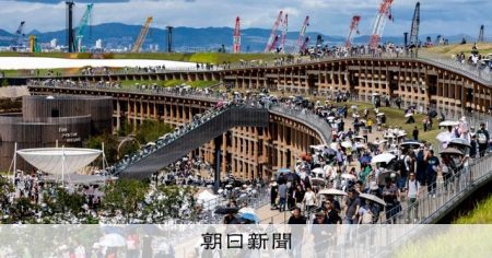 大屋根リングの先にクレーン群　万博閉幕する夢洲、次のステージへ [大阪府] [大阪・関西万博2025]：朝日新聞