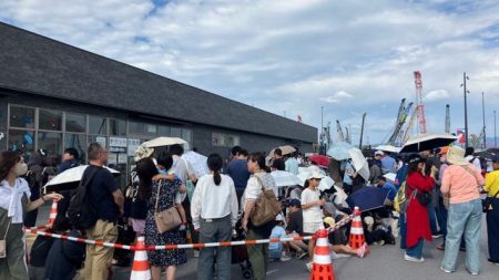 【速報】万博“未使用”チケットの交換対応初日　1日数百枚程度…朝から東ゲート交換所に長蛇の列も午前9時前に打ち切り（読売テレビ） - Yahoo!ニュース