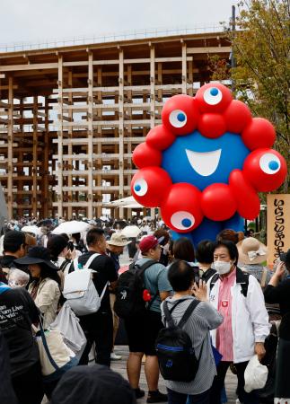 大阪・関西万博来場者、愛知超え　会期中２５００万人突破か | 共同通信　ニュース | 沖縄タイムス＋プラス