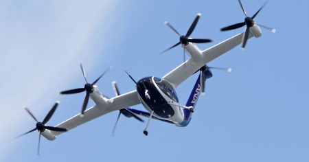 大阪万博、ANA陣営｢空飛ぶクルマ｣がデモ飛行　閉幕日まで運航 - 日本経済新聞